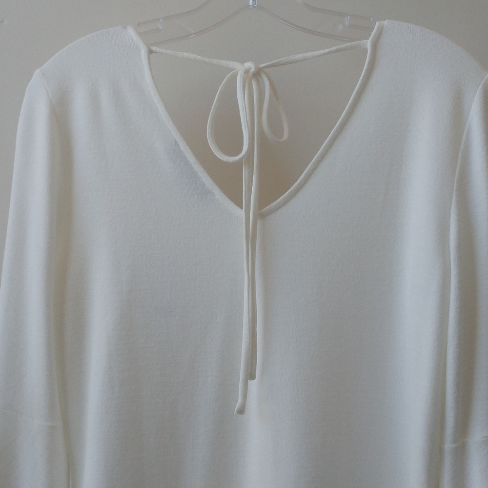* NWT * LOFT Bell-Sleeve Top - Picture 3 of 6